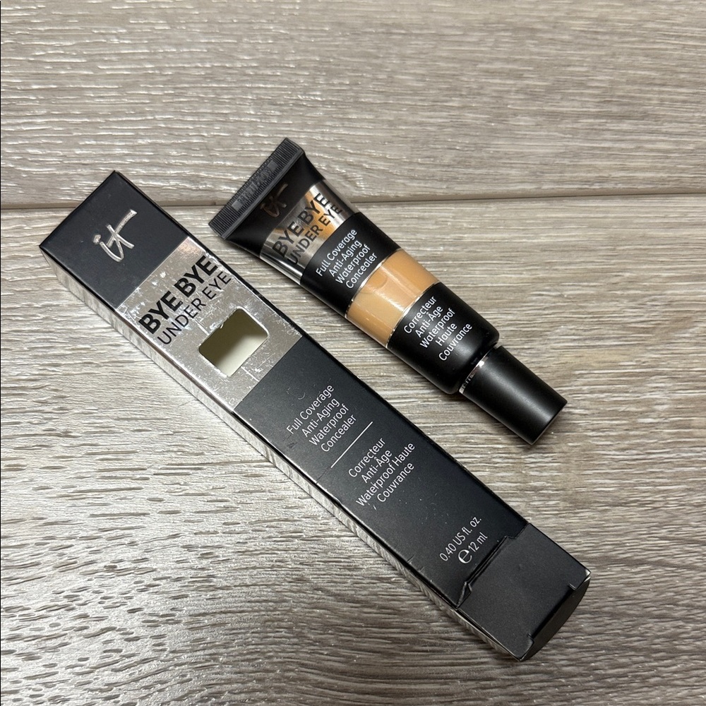 IT Cosmetics Bye Bye Under Eye Concealer in Rich Golden